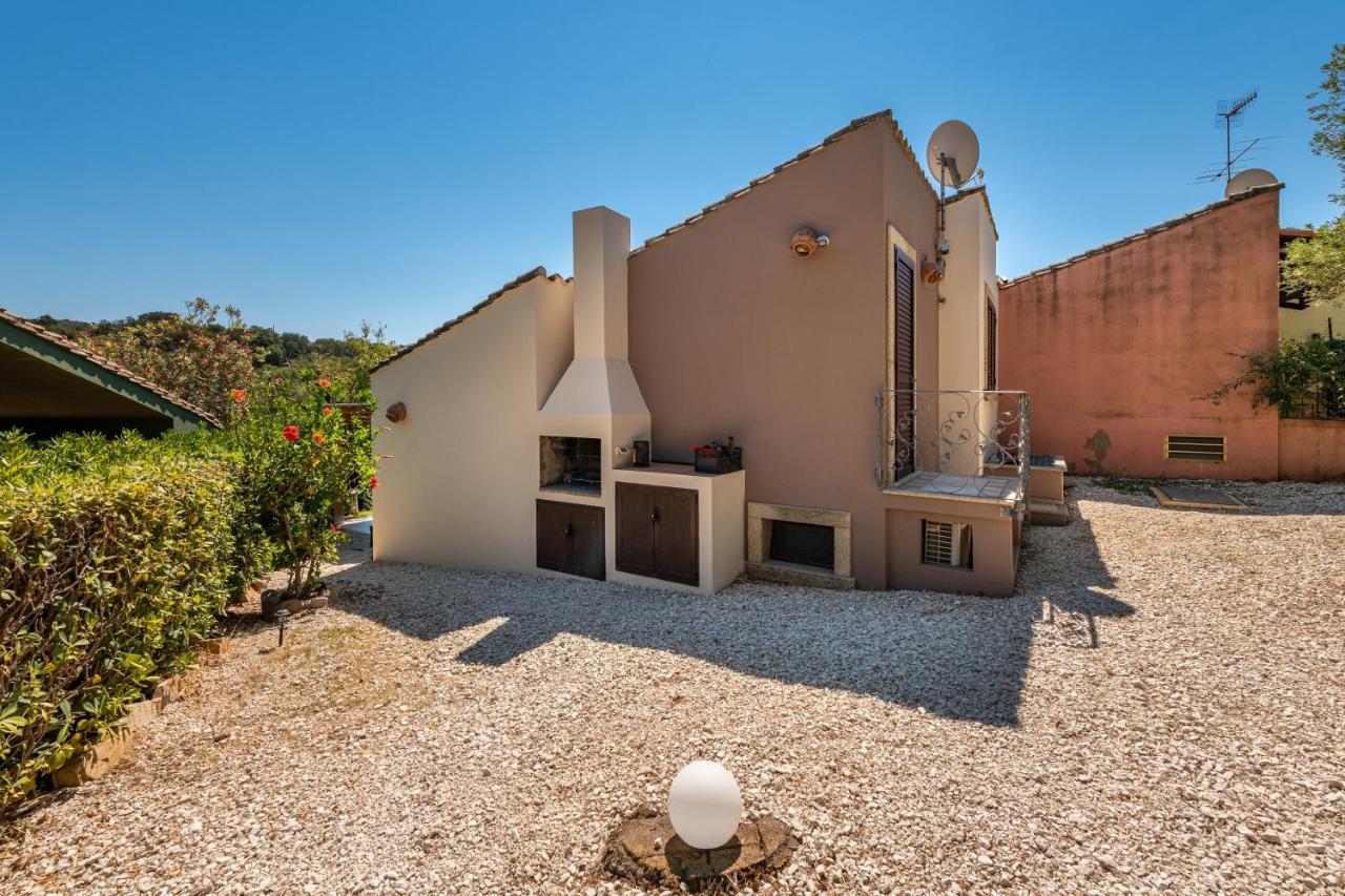 Casa Vacanza Il Bouganville Villasimius Luaran gambar